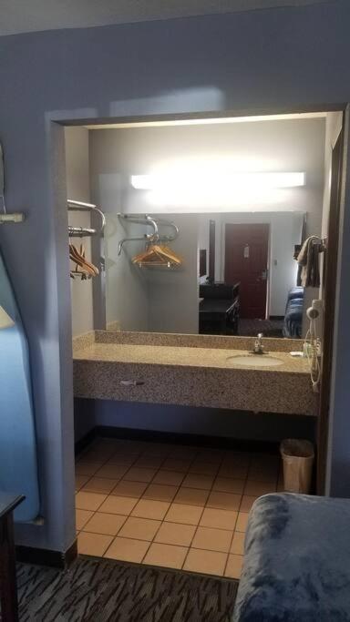 Osu Queen Hotel Room 118 Booking Stillwater Buitenkant foto