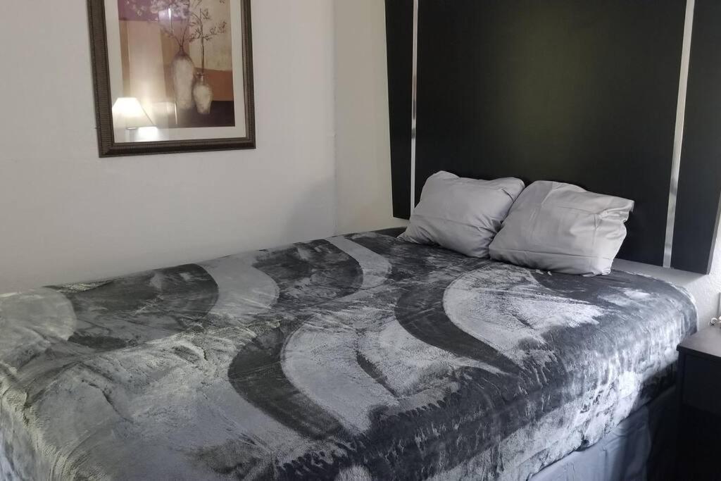 Osu Queen Hotel Room 118 Booking Stillwater Buitenkant foto